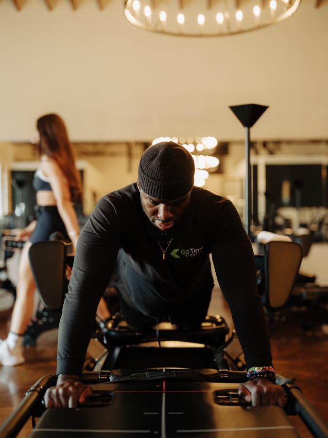 Lagree on the reformer